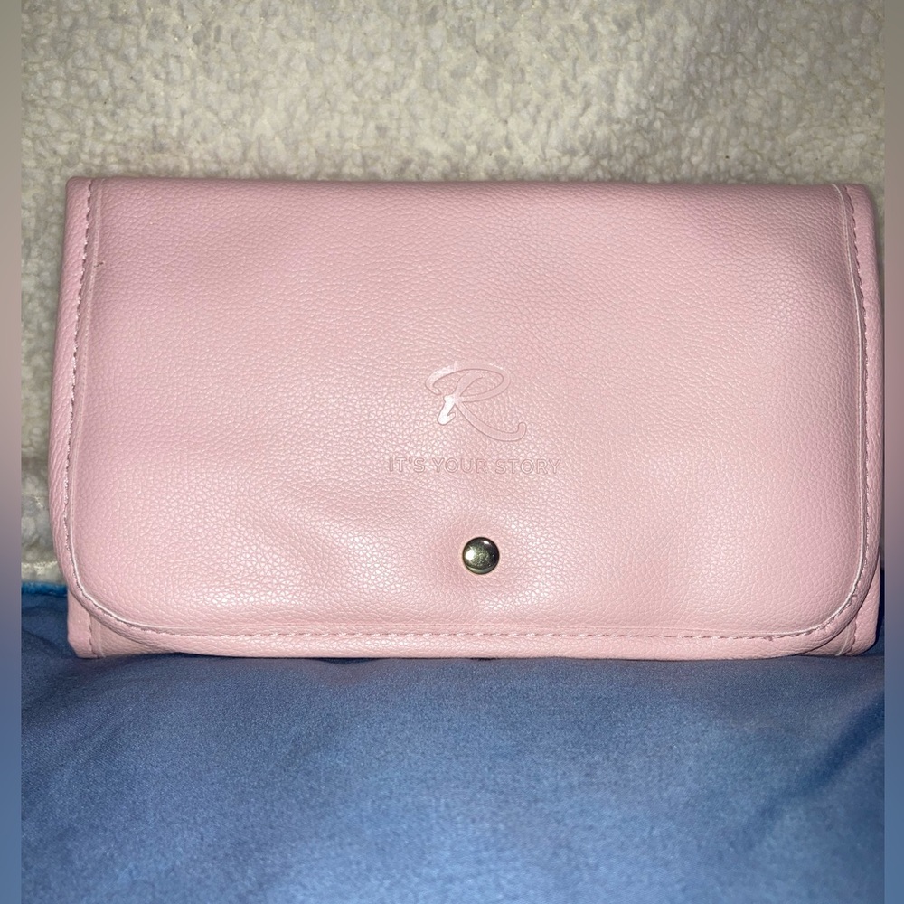 Ronaldo tri-fold travel jewelry case- NWOT